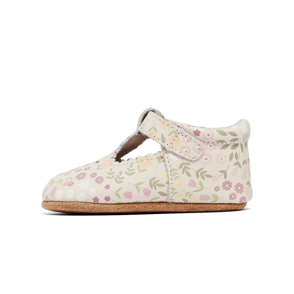 Floral print baby shoes