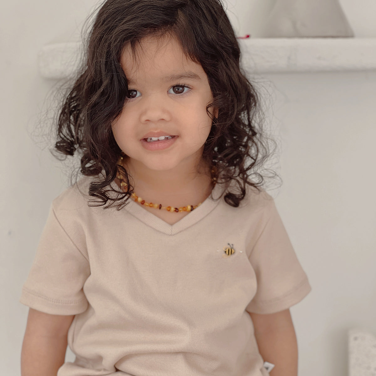 Little girl wearing little bee cotton t-shirt