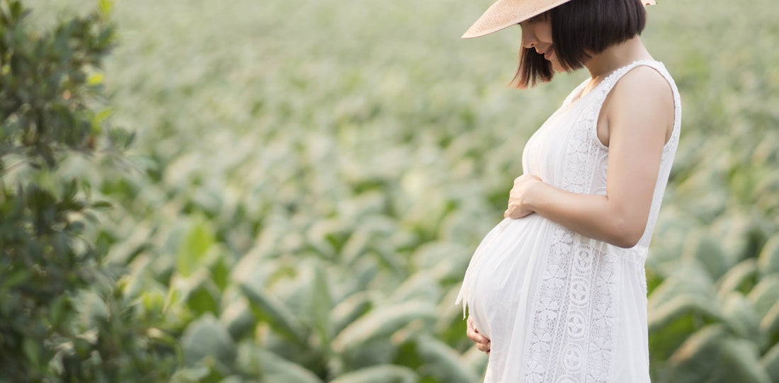 Pregnancy Stages - Third Trimester - Dimples