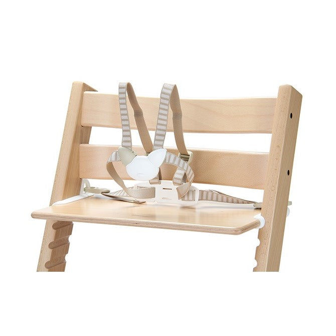 Stokke tripp trapp harness attached to tripp trapp highchair