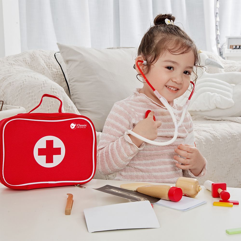 Classic World Doctor's Case Lifestyle shot