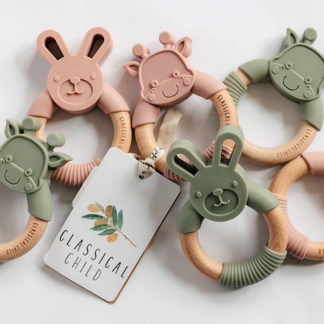 Classical Child giraffe teether