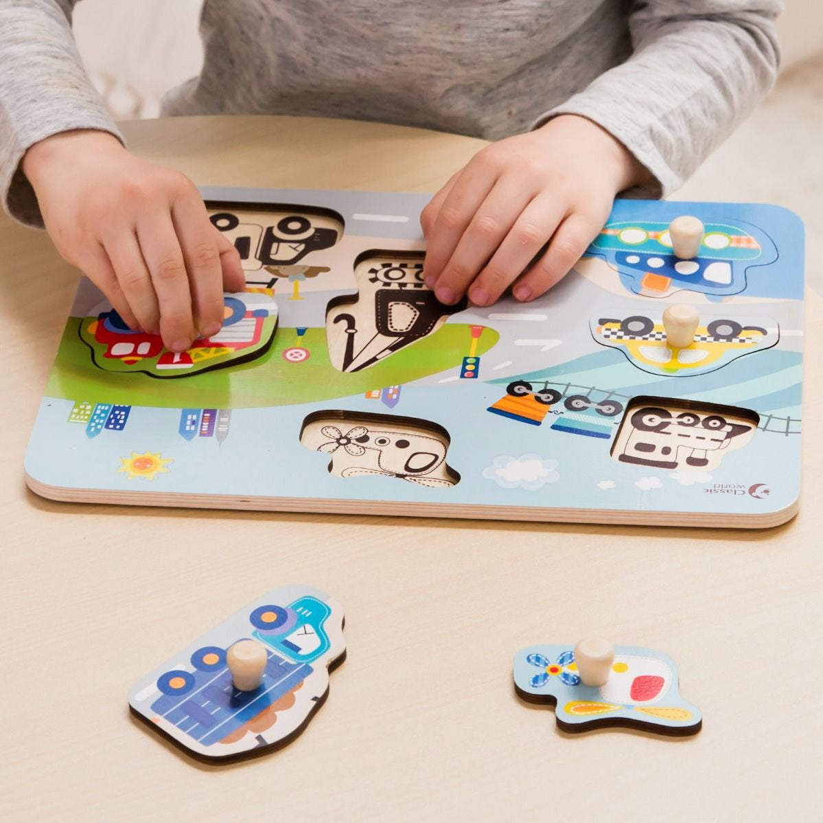 Classic World Traffic Puzzle lifestyle shot
