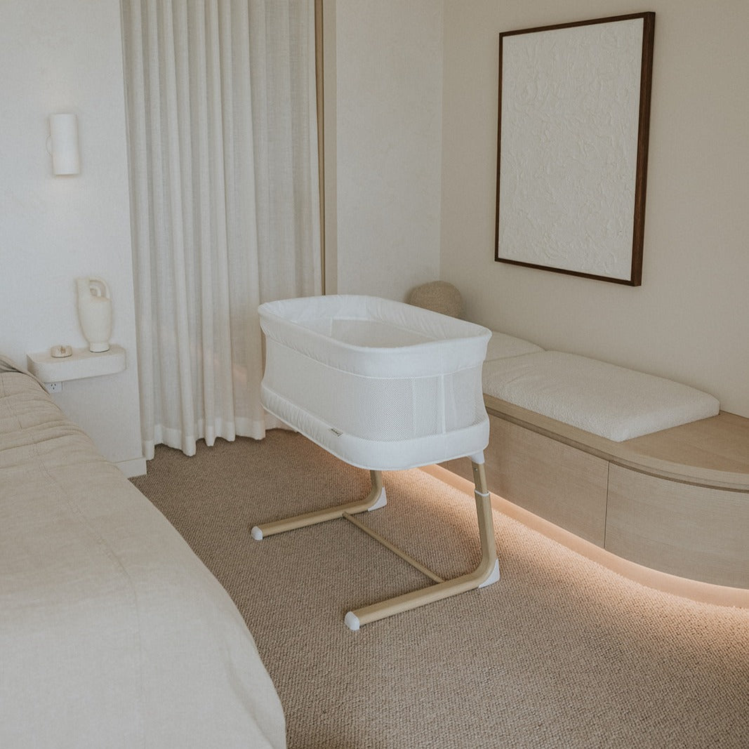 Swan Smart Bassinet White/Natural - BabyRest