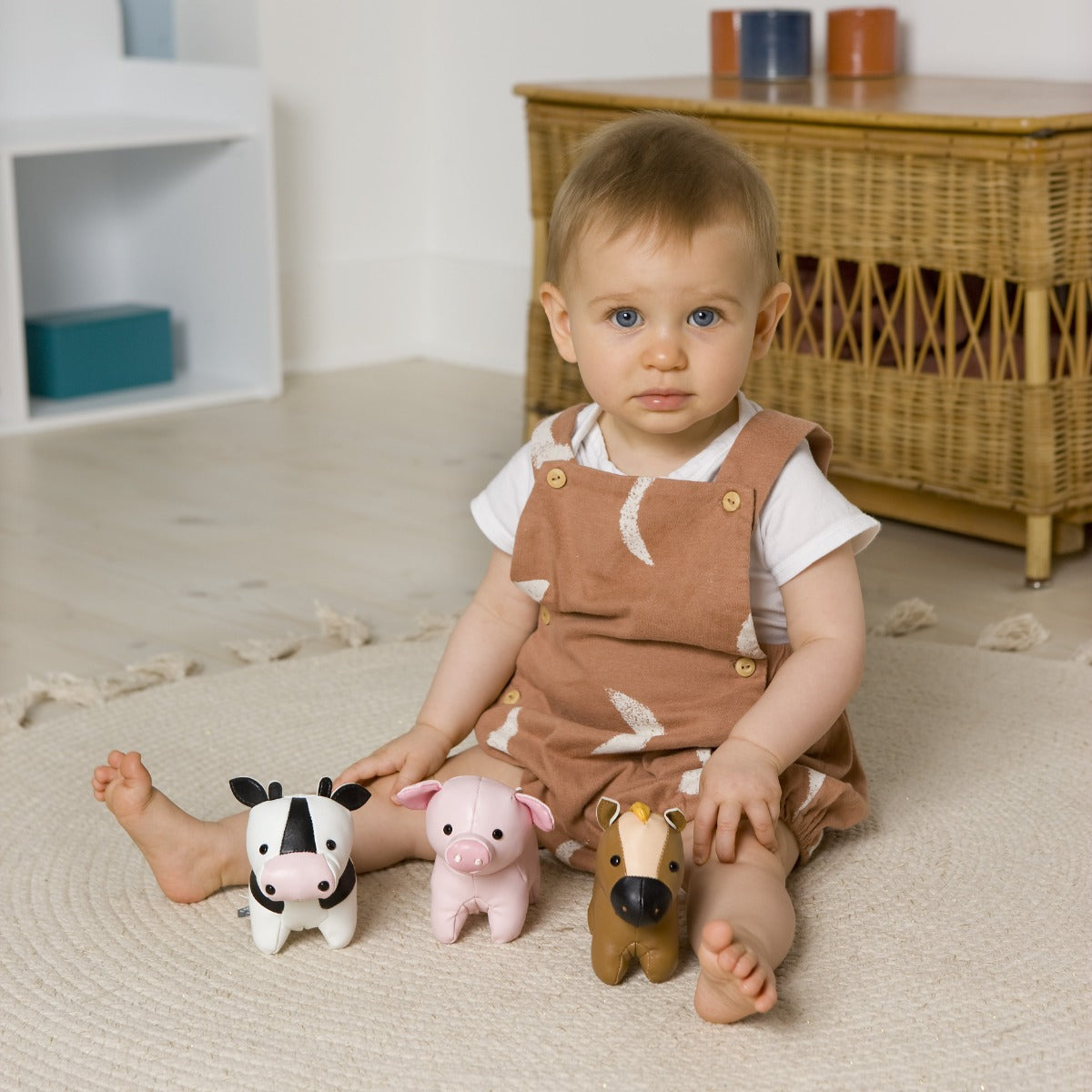 Baby playing with Tiny Friends - Leon the Pig, Horse and cow from Little Big Friends