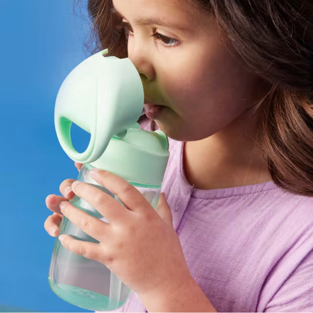Spearmint 380ml Drink Bottle Junior lifestyle shot