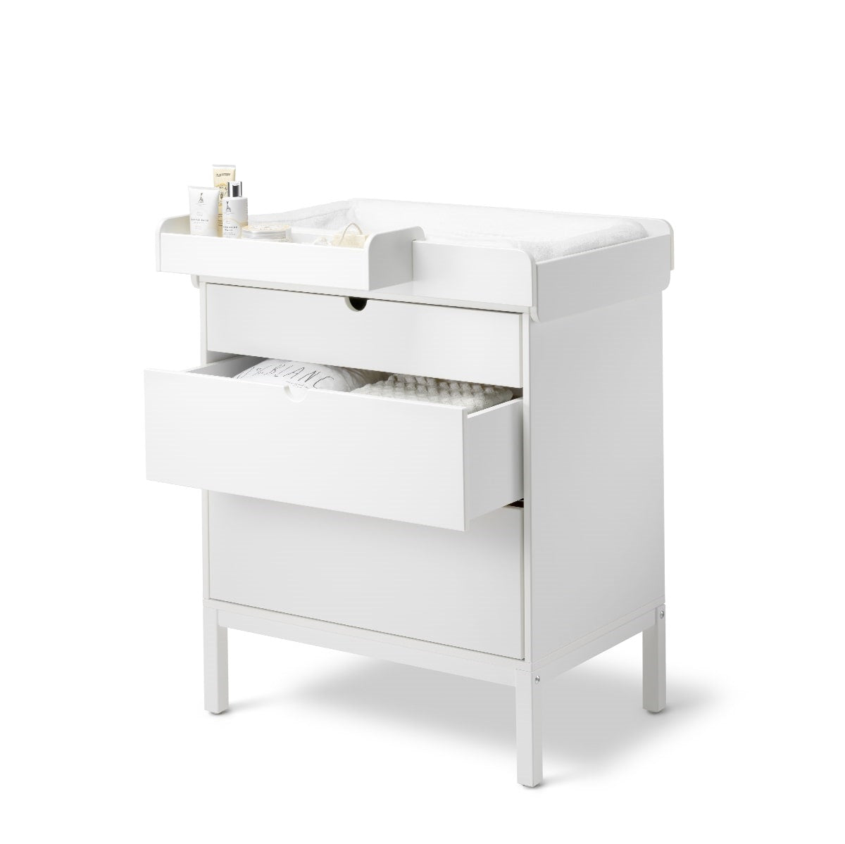 Stokke Home Dresser in WHite Natural with home changer