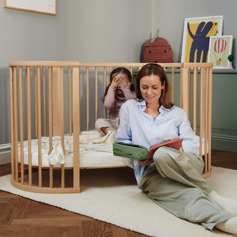 sleepi bed v3 in natural with motehr and daughter