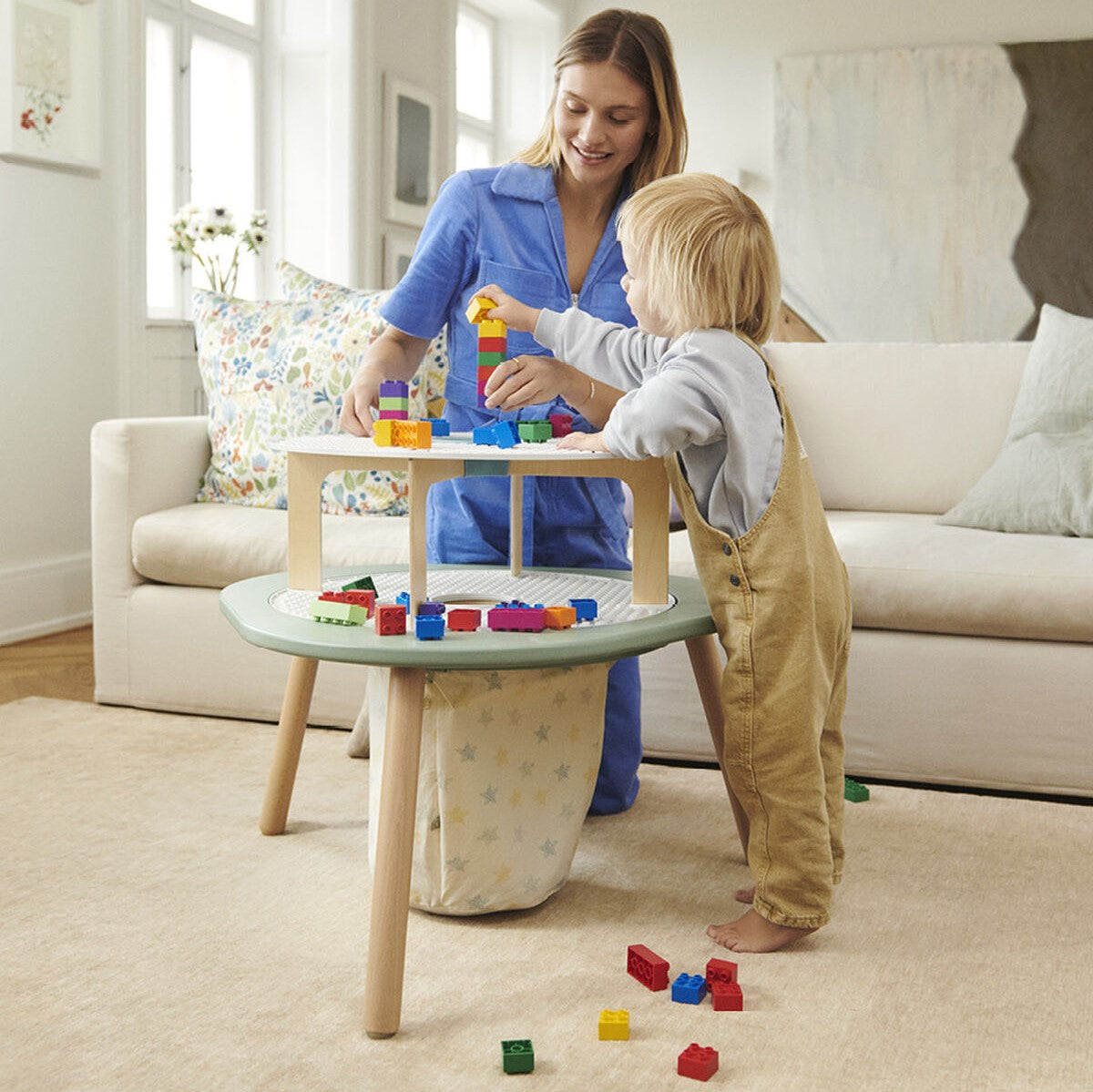 MuTable Bricks Tower in action with happy family