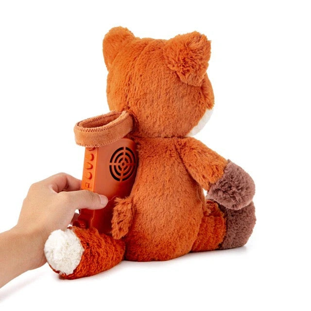 Cloud.b Frankie The Fox Sleep Soother with music box being inserted