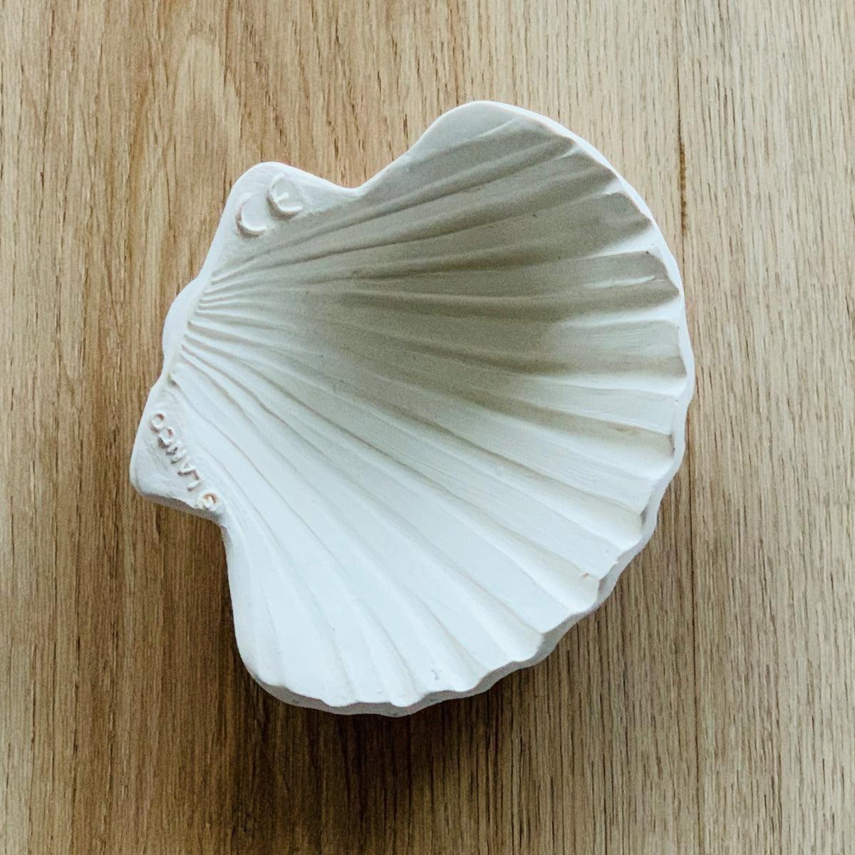 Lanco Natural Rubber Baby Teething Sensory toy - Scallop Shell