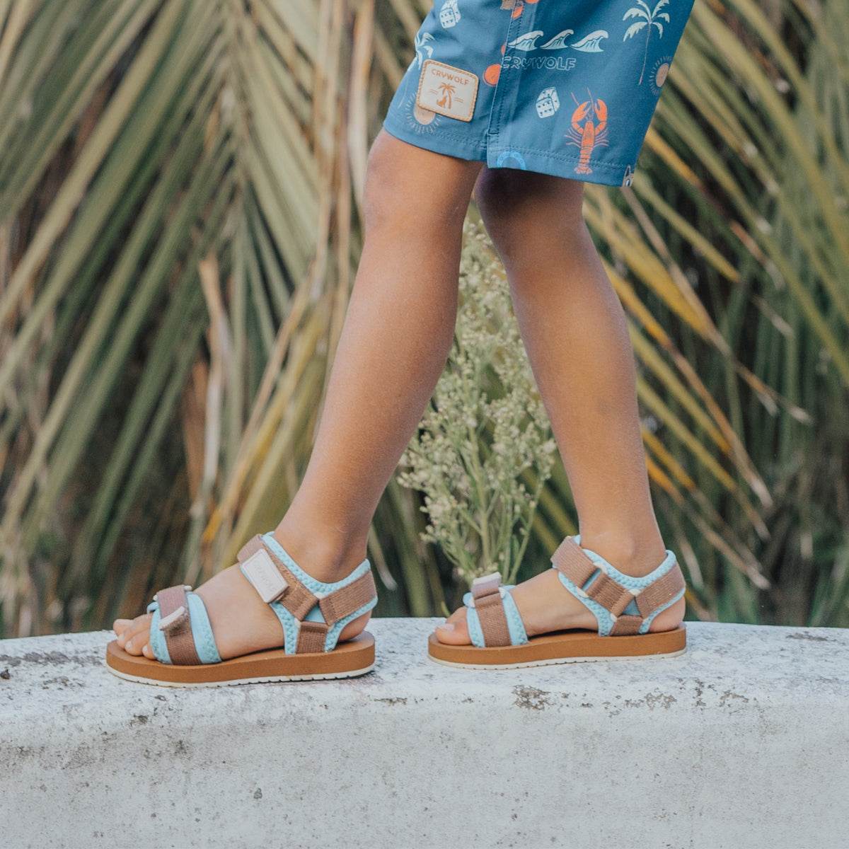 EU20 / Sand & Sky Beach Sandal - Crywolf