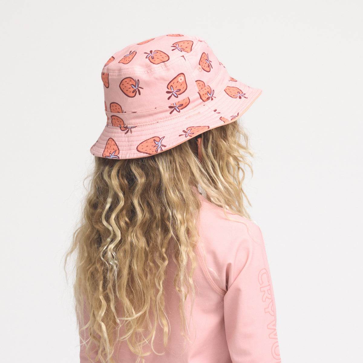 Reversible Bucket Hat | Strawberry Splash – Dimples