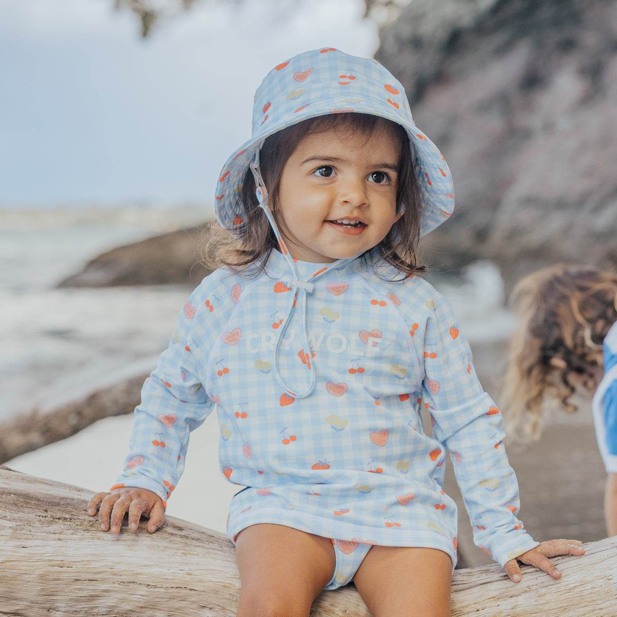 M / Lucky Picnic Swim Bucket Hat - Crywolf