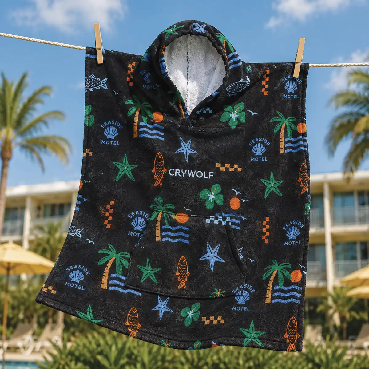 Hooded Towel S/M Seaside Motel - Crywolf