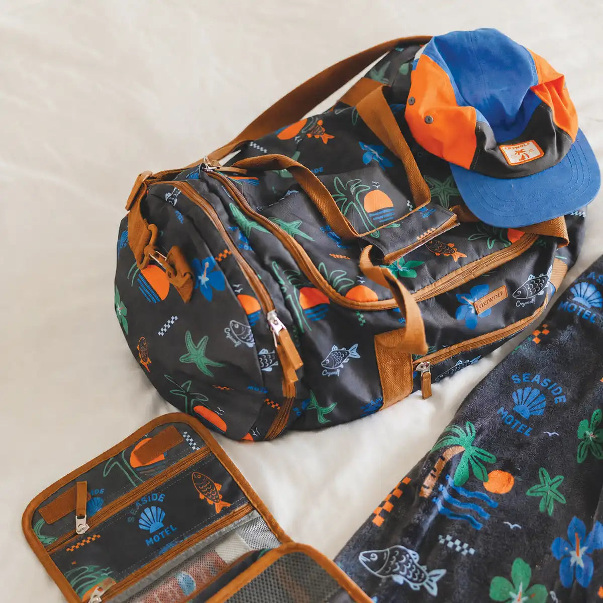 Packable Duffel OS Seaside Motel - Crywolf