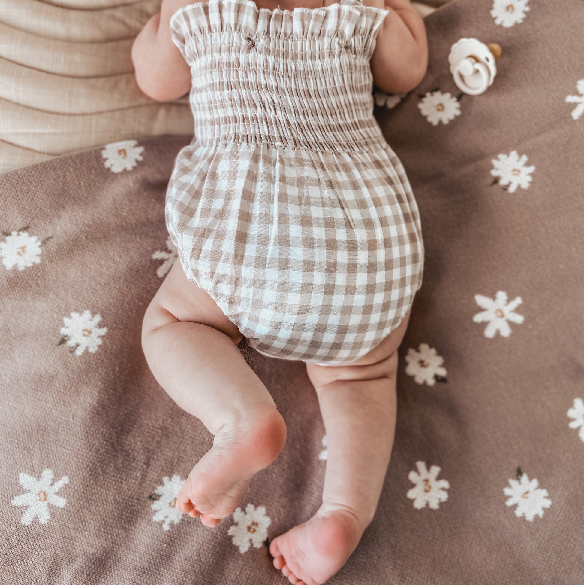 Cotton Daisy Blanket - Over the Dandelions - Dimples