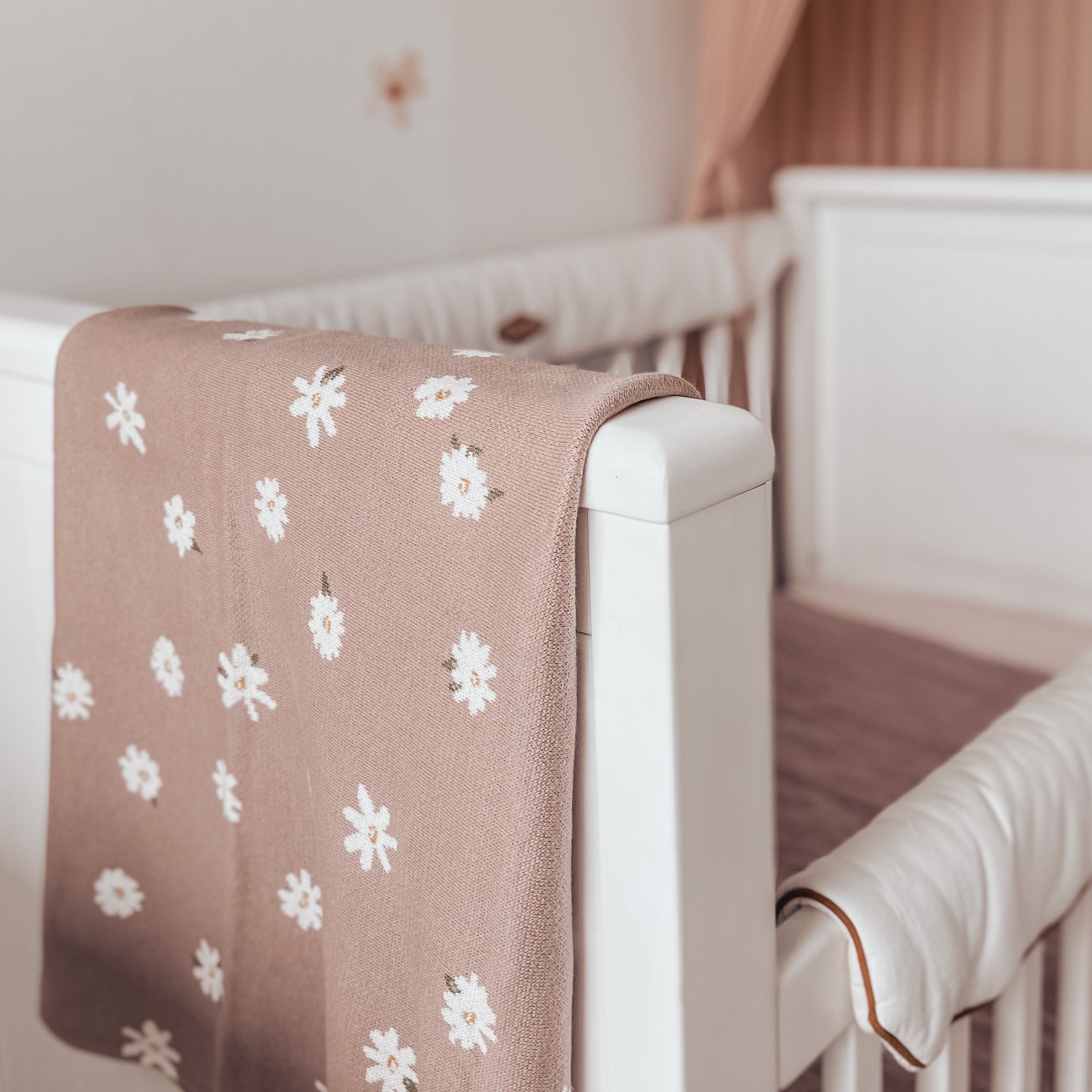 Cotton Daisy Blanket - Over the Dandelions - Dimples