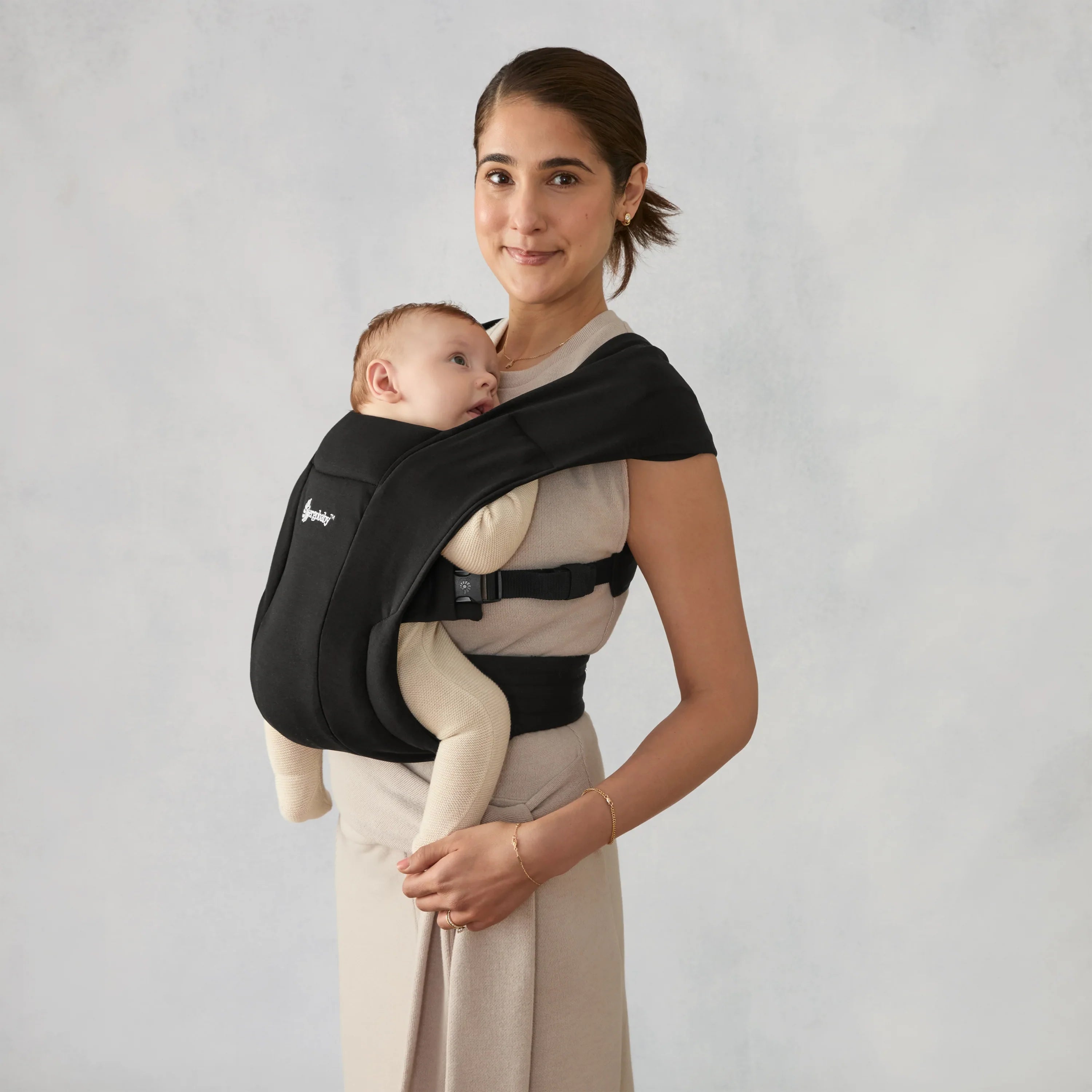 Ergobaby Embrace Newborn Carrier Pure Black - ErgoBaby