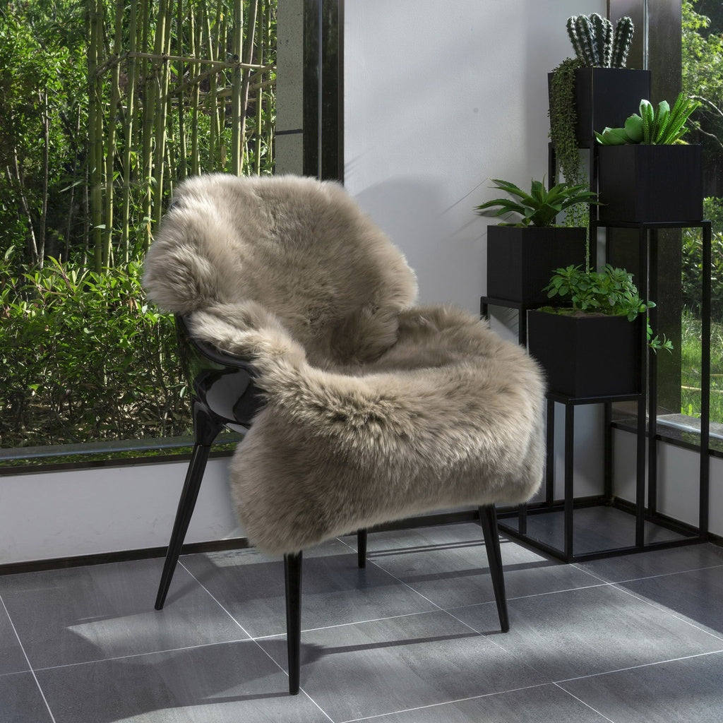 Long Wool Sheepskin Rug