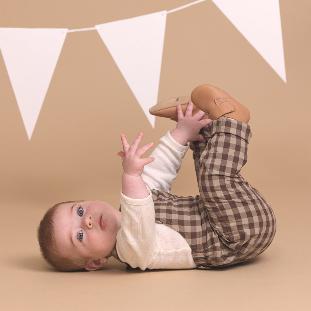 Desert L Tan - Pretty Brave