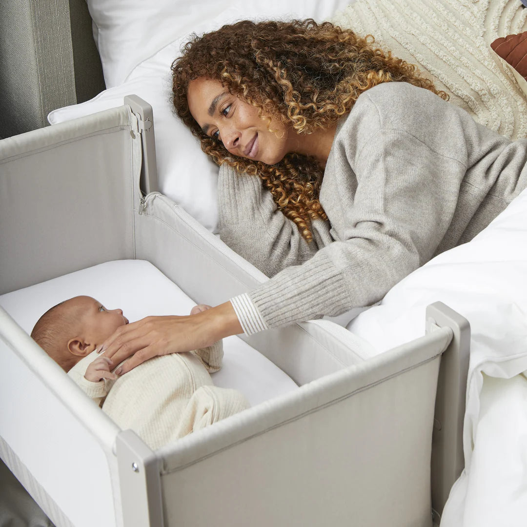 Shnuggle Air Lite Bedside Crib Taupe - Shnuggle