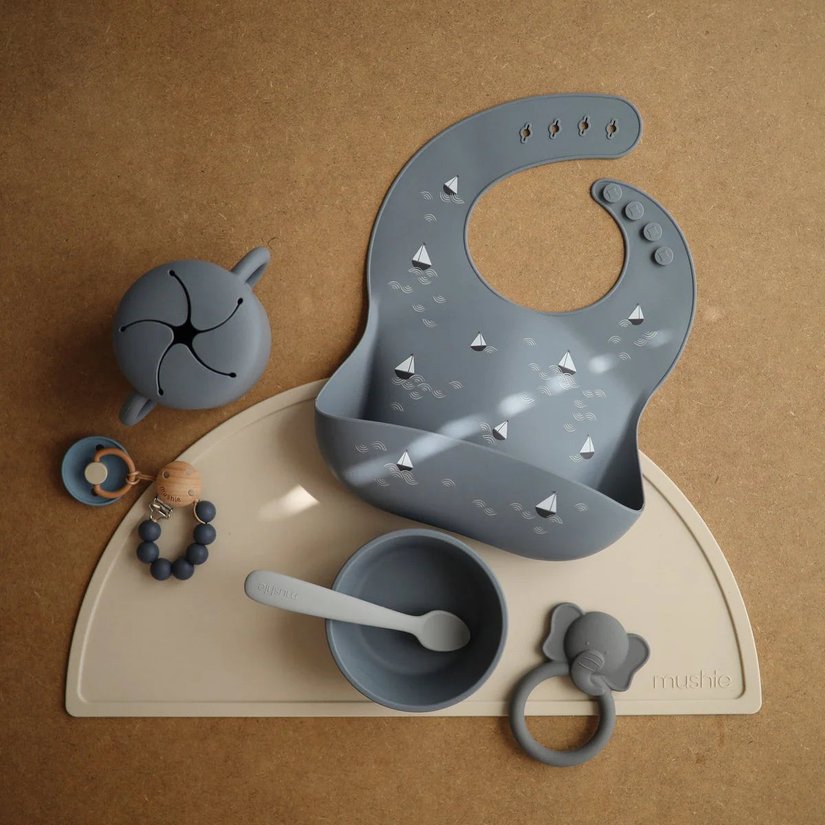 Silicone Baby Bib Boats - Mushie