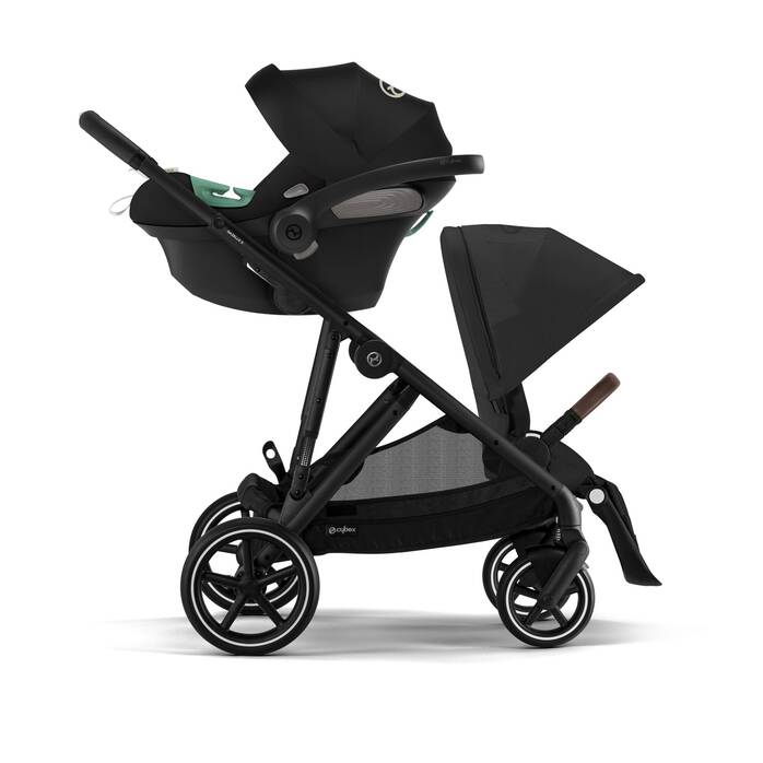 Gazelle S Pram 2023 with included seat and capsule