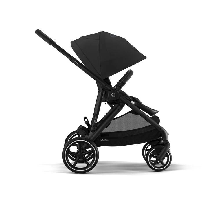Gazelle S Pram 2023 side view