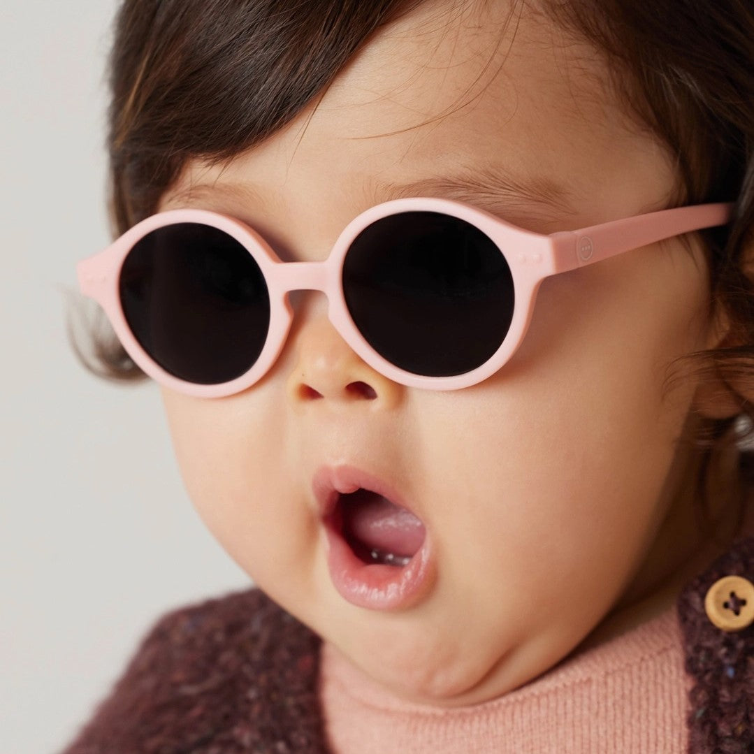 Izipizi baby sunglasses in pastel Pink