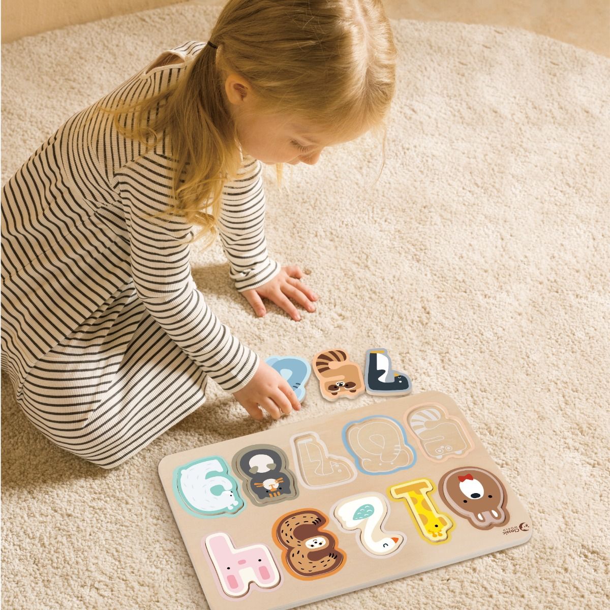 Classic World Number Puzzle lifestyle shot