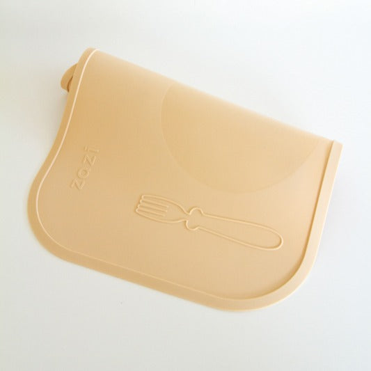 Baby feeding silicone mat in vanilla