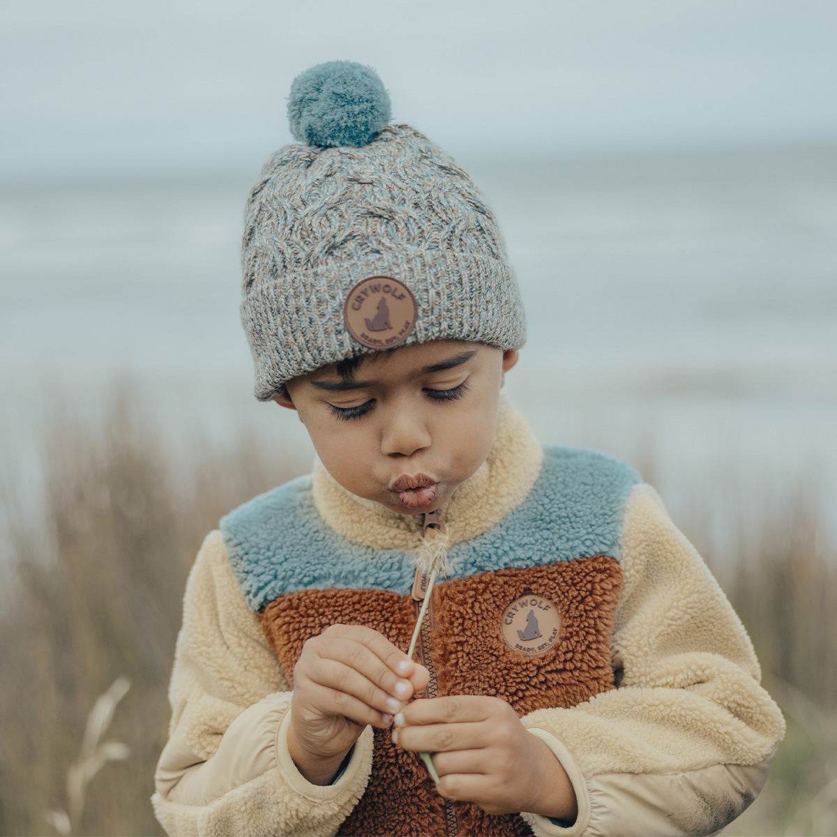 S / Blue Speckle Pom Pom Beanie - Crywolf