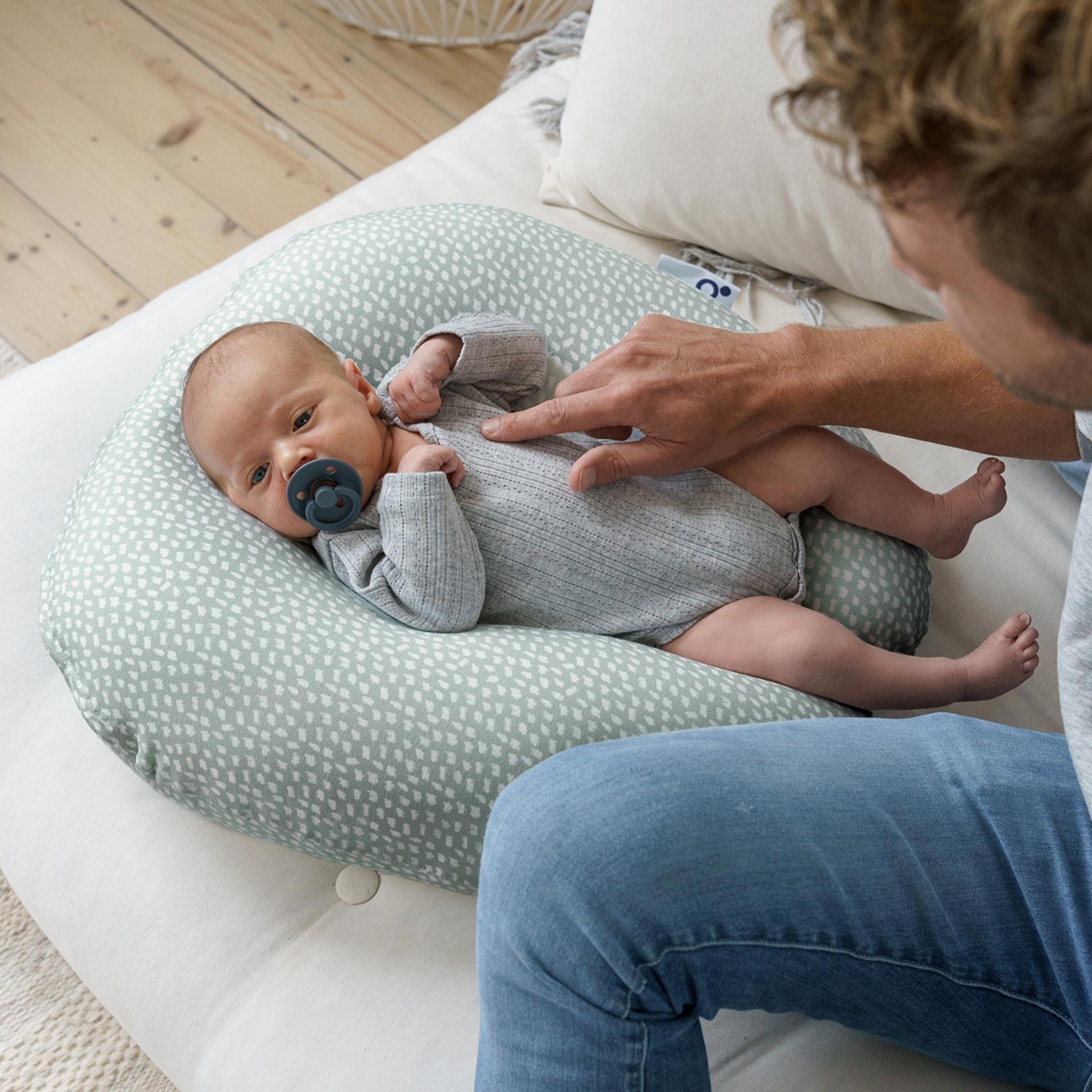 Doomoo Softy Feeding Pillow