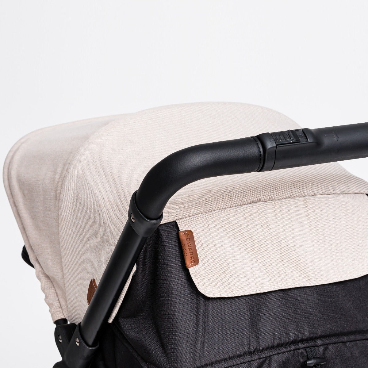 Edwards & Co otto stroller in Sand
