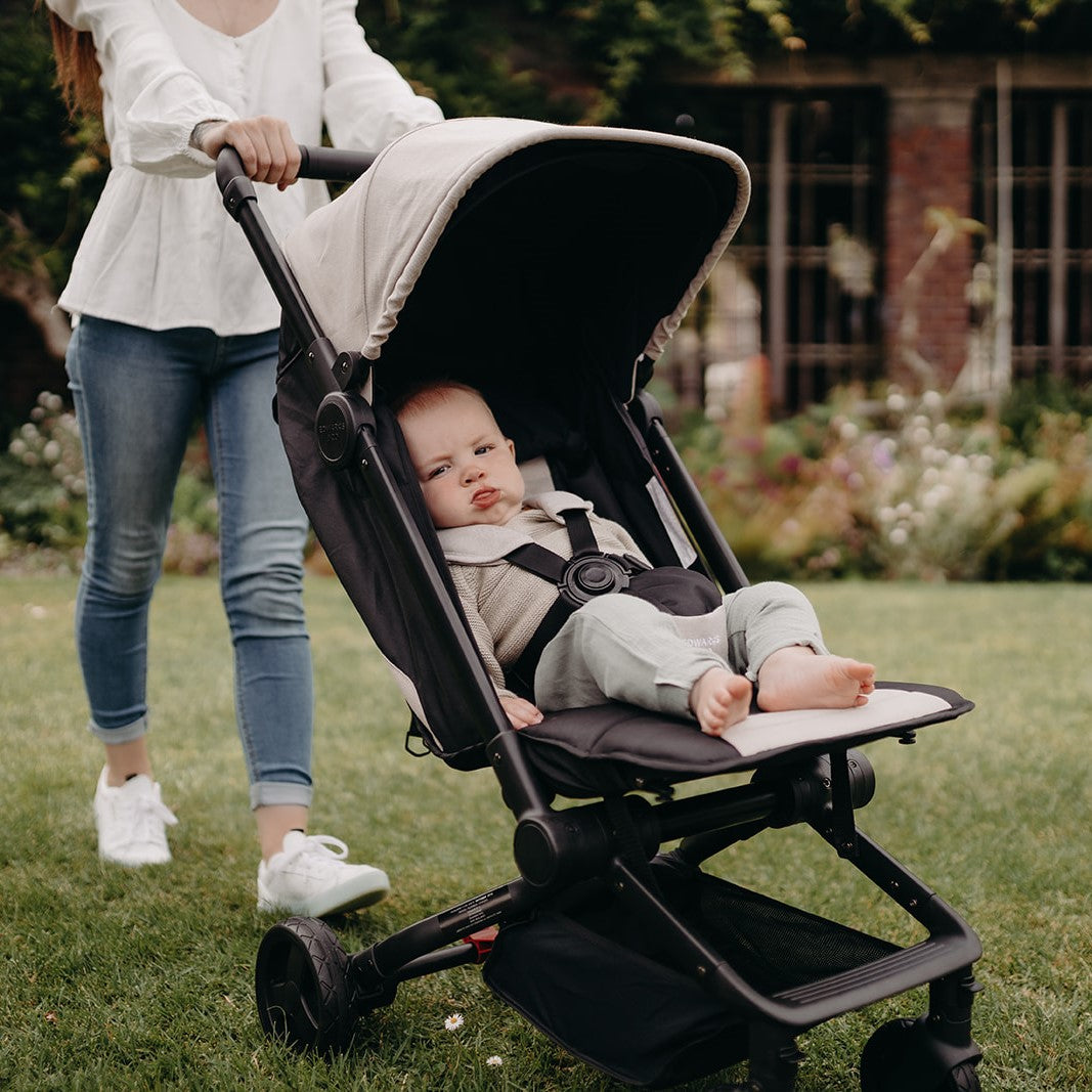 Edwards & Co otto stroller in Sand