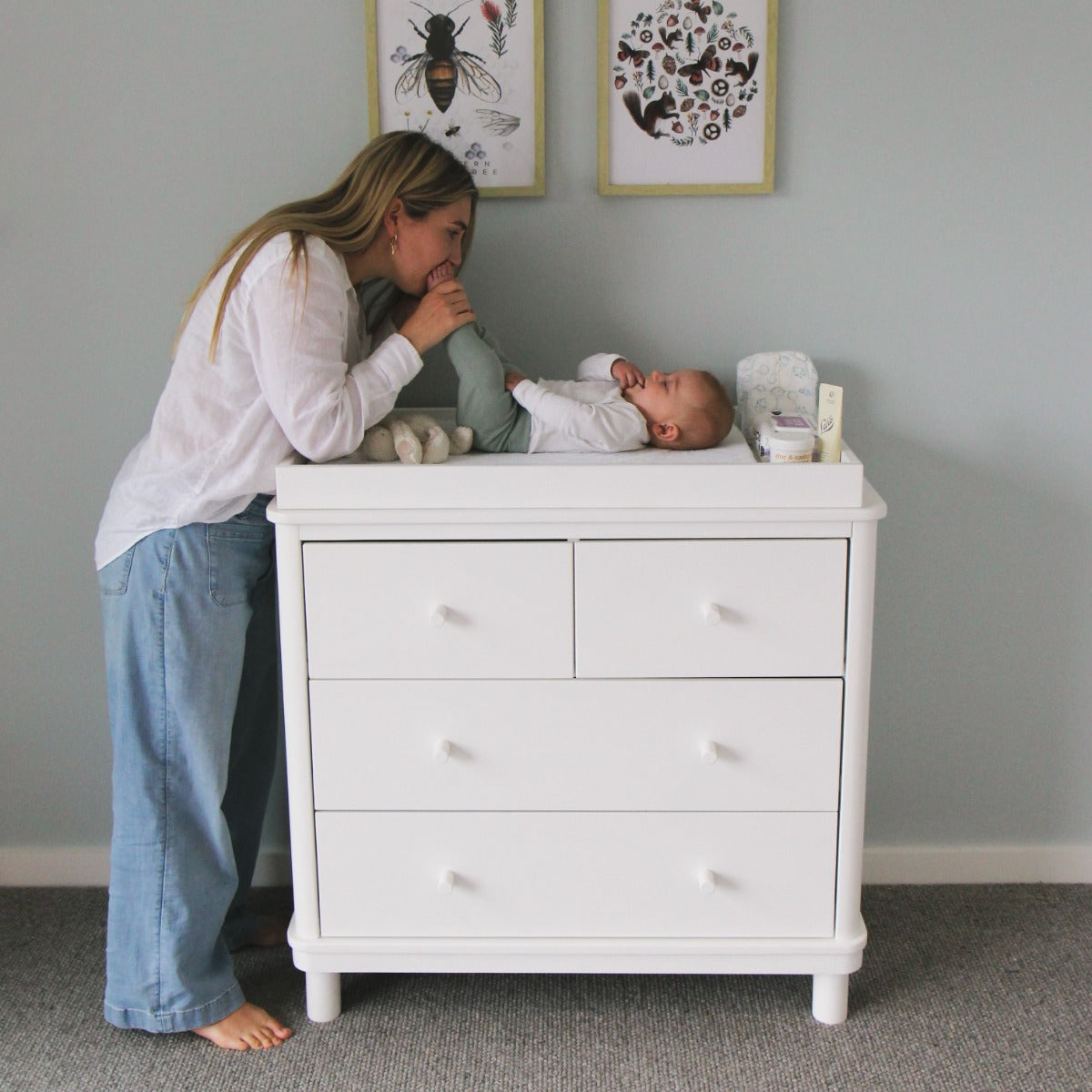 Cariboo Florence Dresser White/Natural