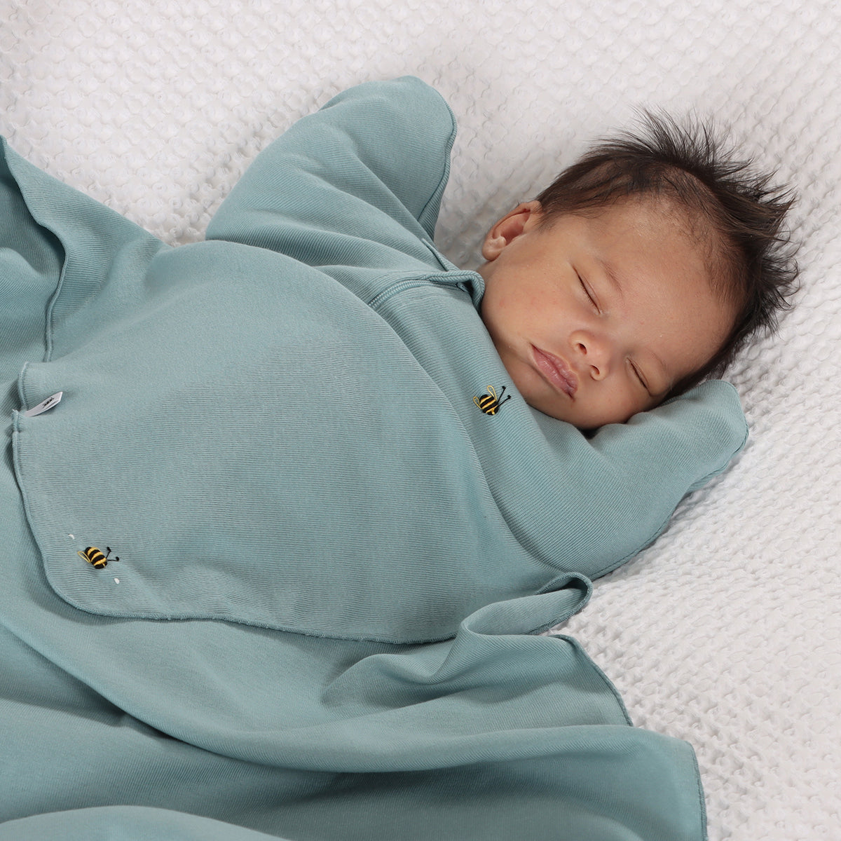 Cotton wrap, ocean color with bee embroidery