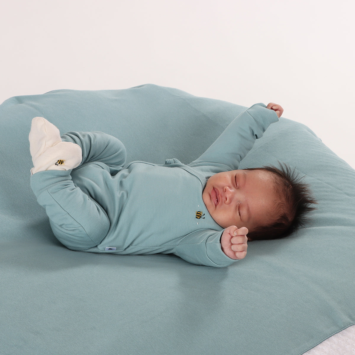 Cotton Tie Baby grow in ocean color with bee embroidery