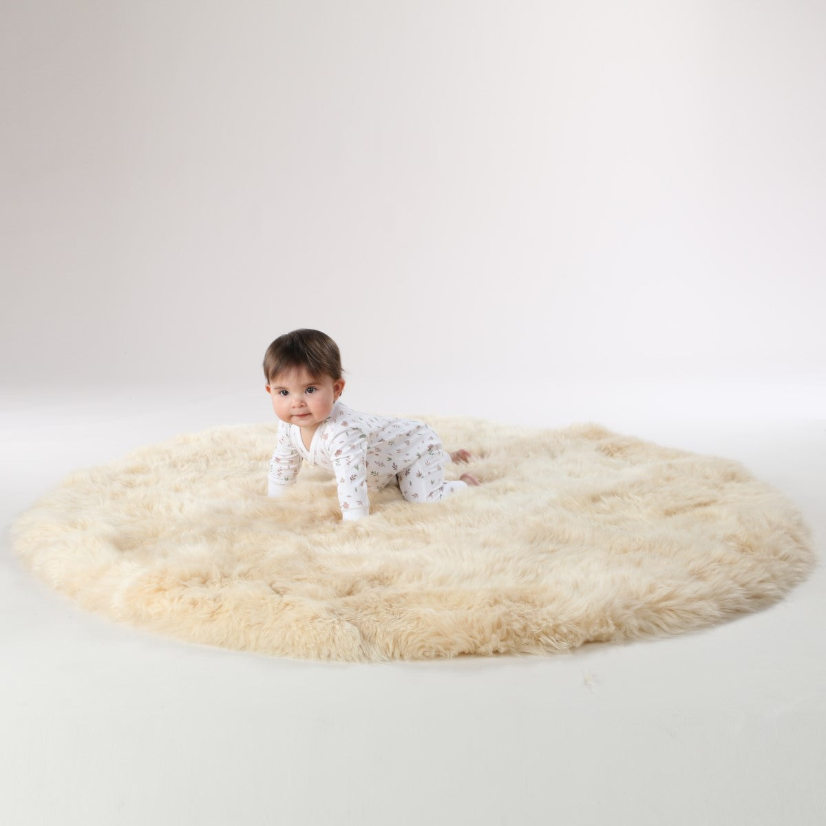 Round Sheepskin Rug - Classic New Zealand - Dimples