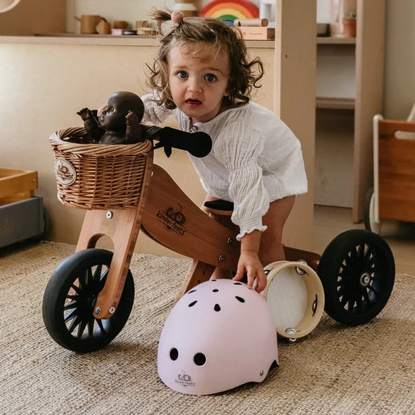 Kinder feets Wicker Basket attached to bike with toddler playing