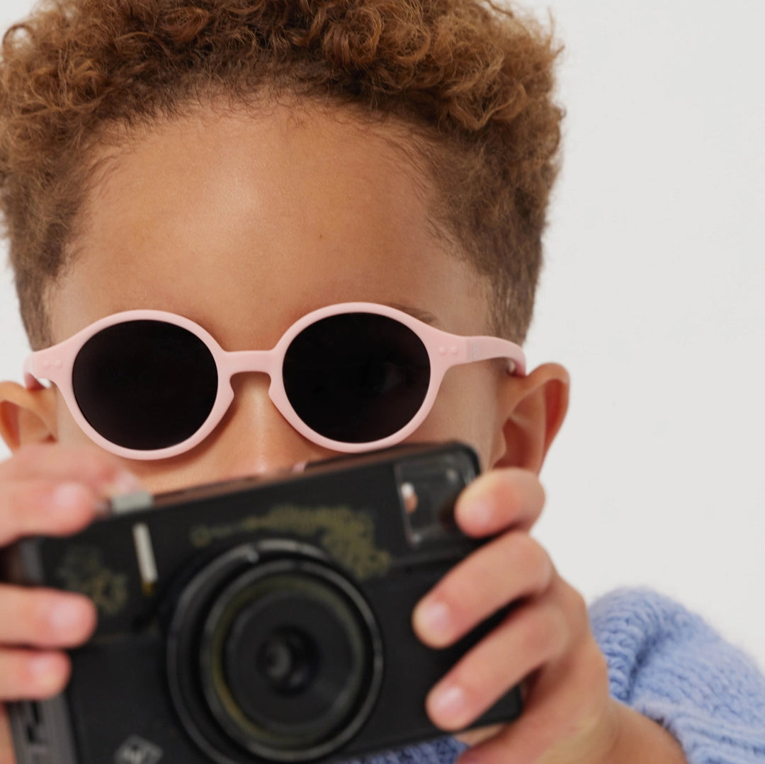 Izipizi Kids sunglasses in pastel pink