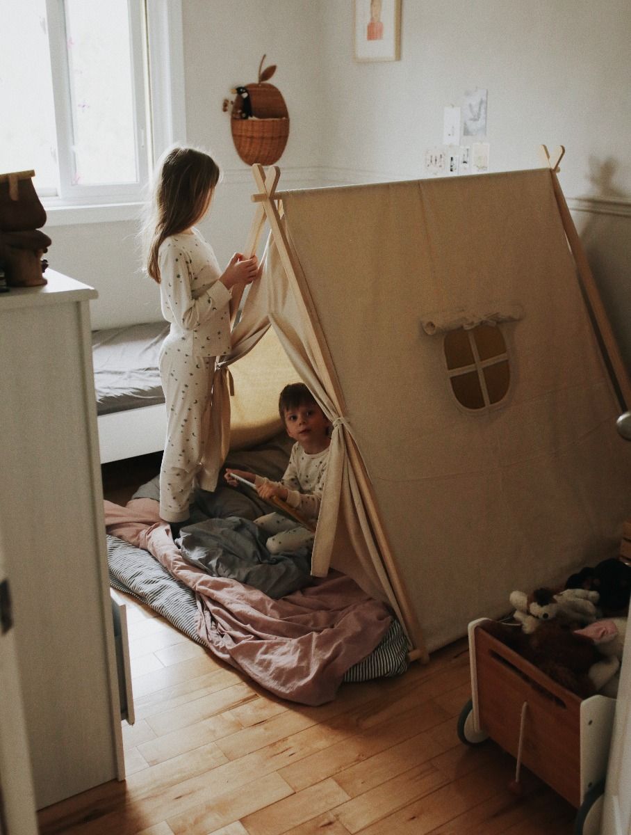 Two Childern using the Kinderfeets Kid Tent