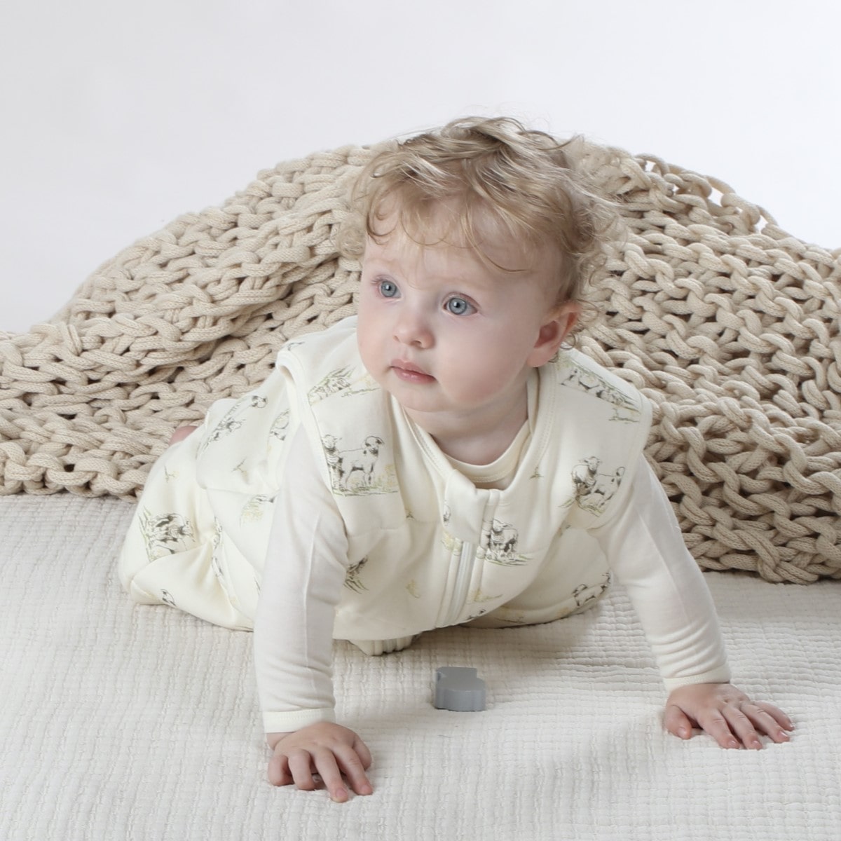 Little bee Duvet sleepwalker in Lamb on baby