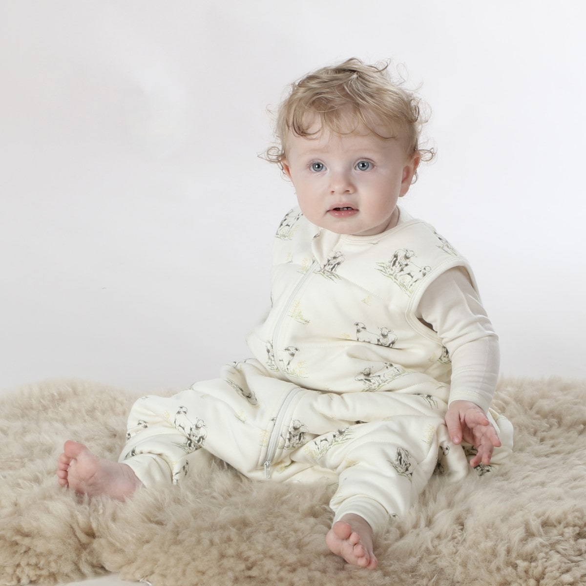 Little bee Duvet sleepwalker in Lamb on baby