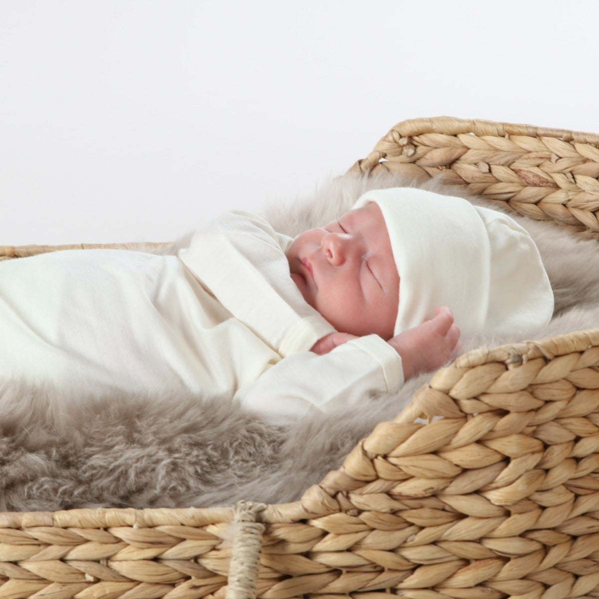 Little bee by Dimples merino beanie in cream