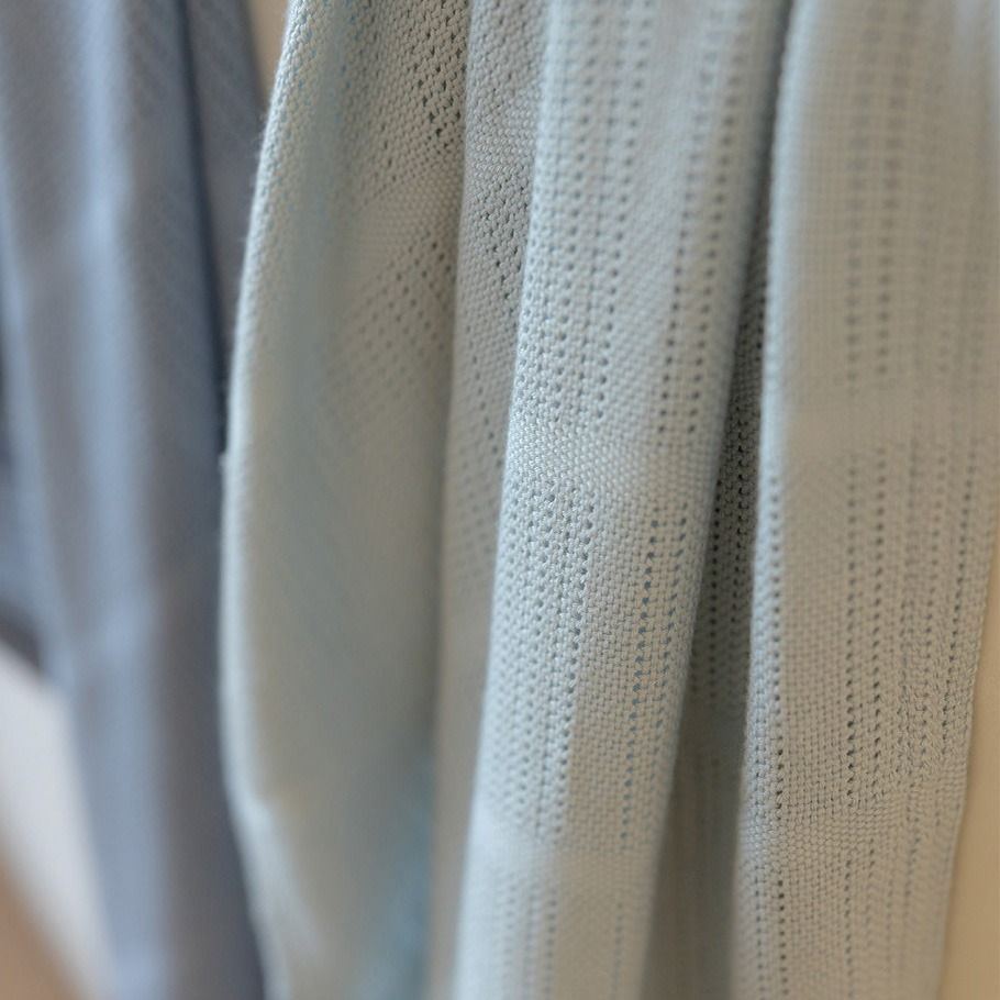 Bamboo viscose and cotton blend blanket
