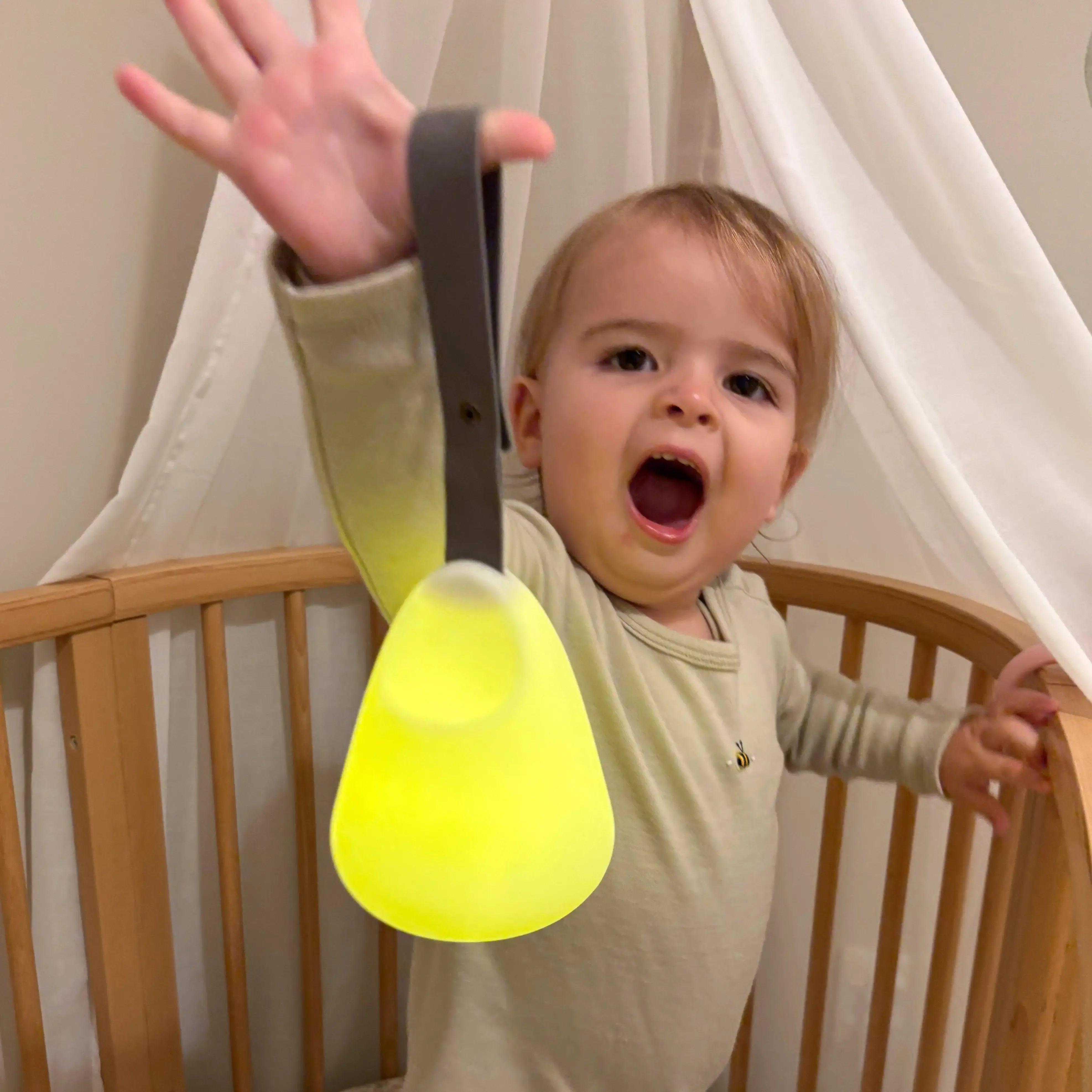 Shnuggle Moon Nightlight - Shnuggle - Dimples