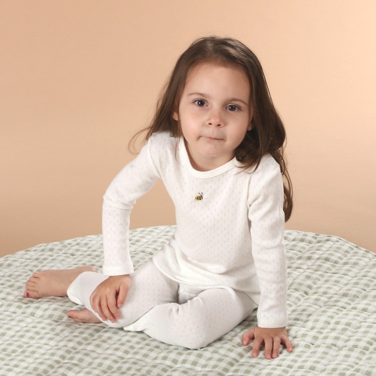 Dimples cotton Pyjamas in White Bee
