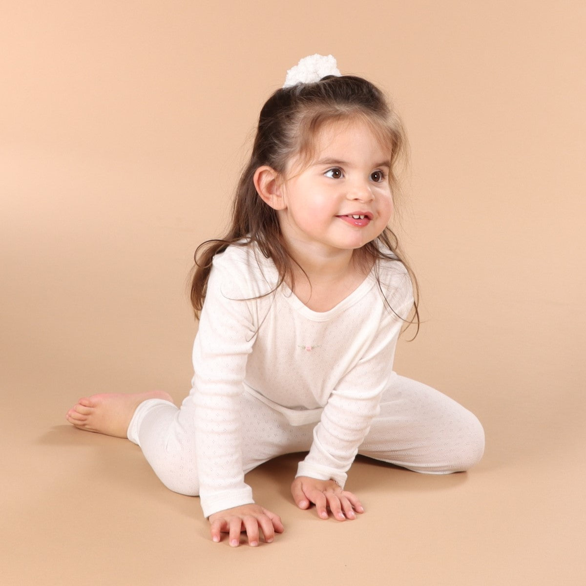 Dimples Cotton Pyjamas white rose on girl